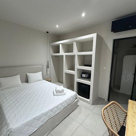 Yasemi Hotel Аргостолион Екстериор снимка