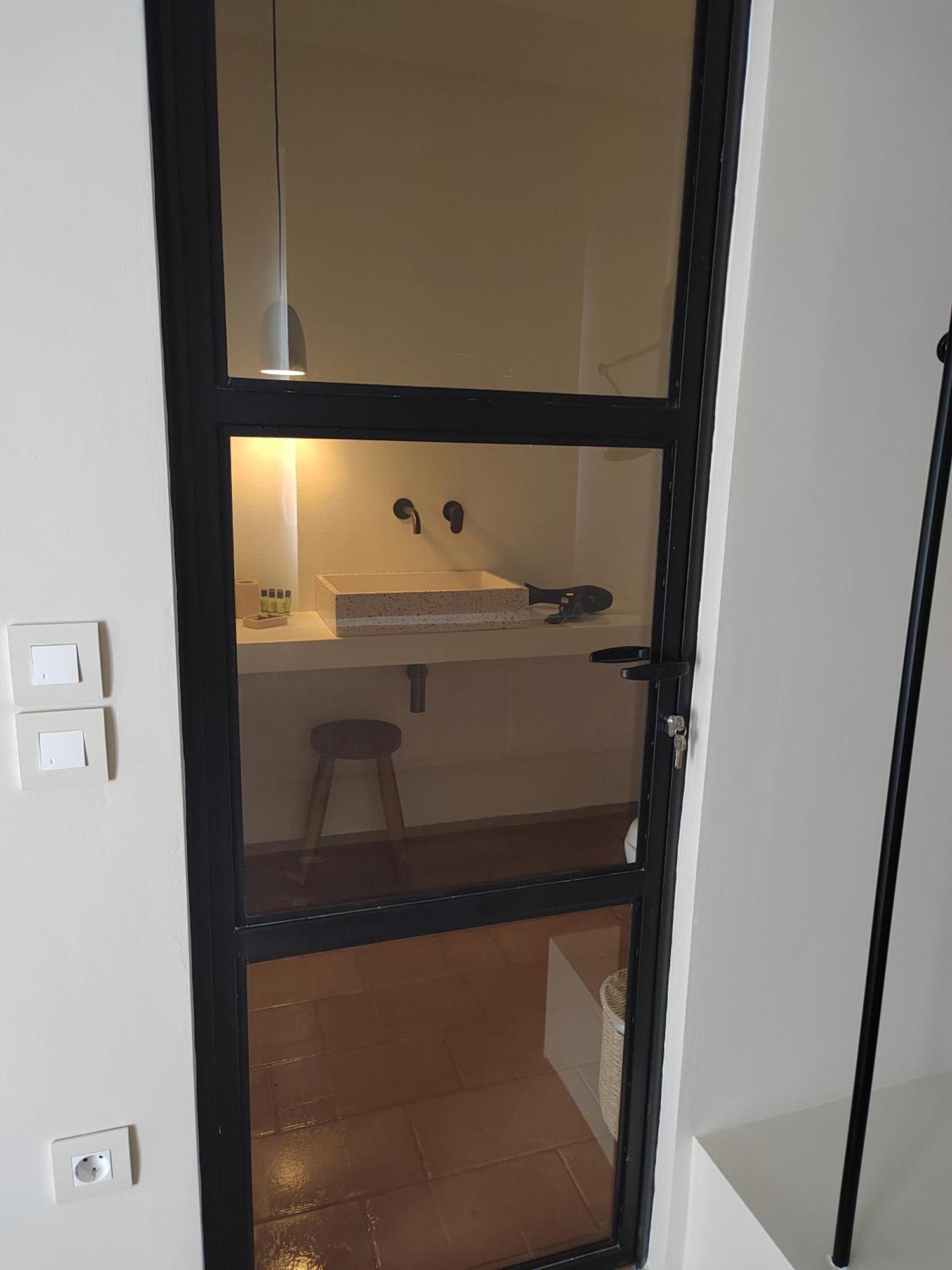 Yasemi Hotel Аргостолион Стая снимка