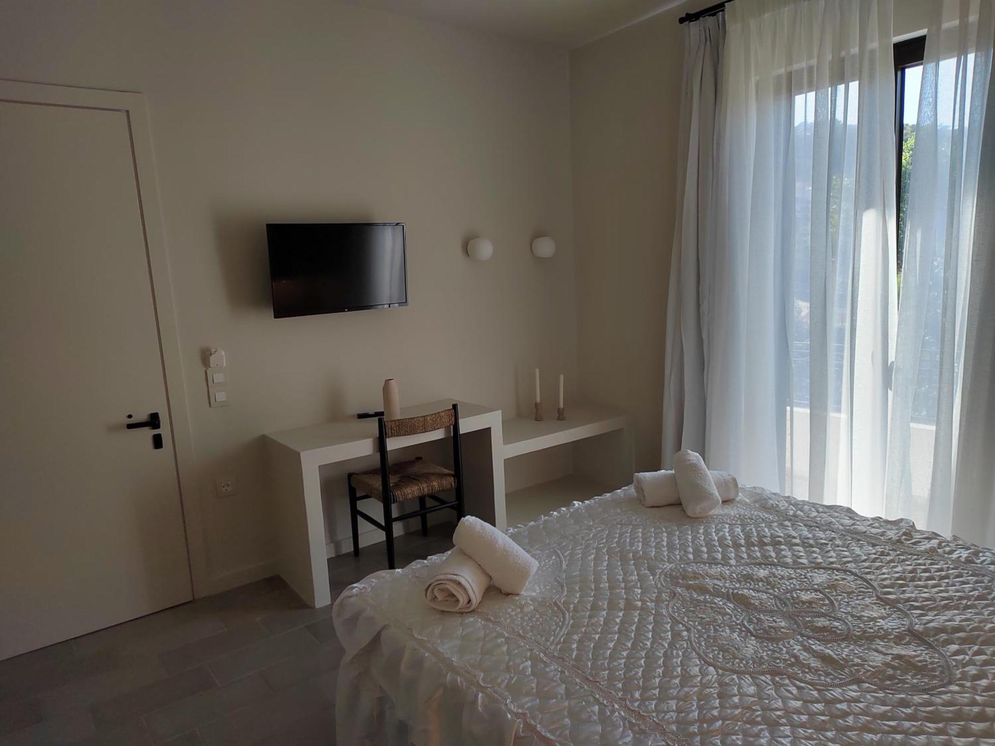 Yasemi Hotel Аргостолион Стая снимка